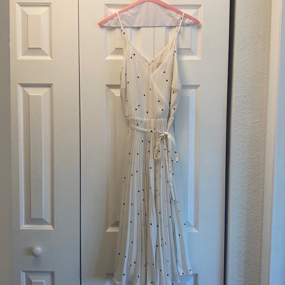 Loft Polka Dot dress - beautiful condition!!